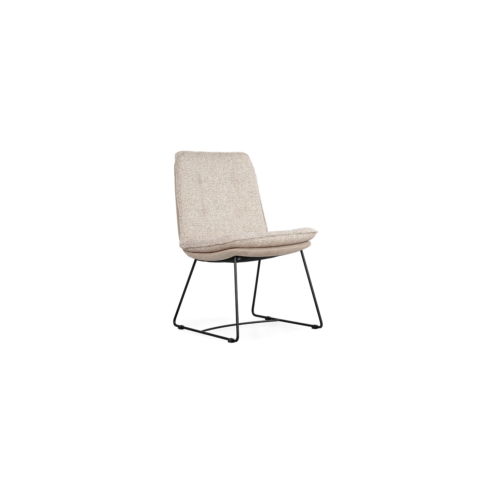 Achetez la chaise design SOFIA en ligne chez designDISTRIKT Suisse